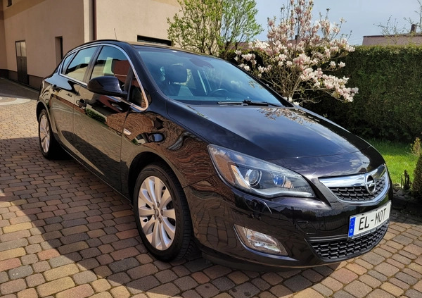 Opel Astra cena 26900 przebieg: 176000, rok produkcji 2010 z Sławno małe 436